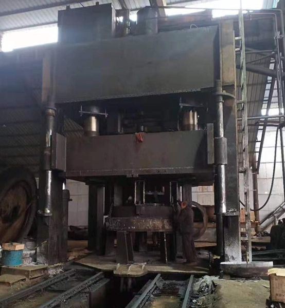 四千吨四柱液压机